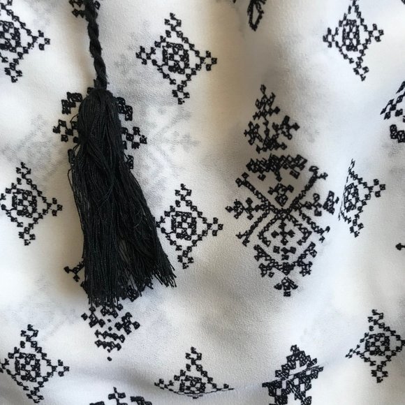 DYNAMITE Geometric Pattern Tank Top Pompom Collar - Picture 4 of 5